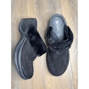 B Zees KISMET Clogs Faux Fur Trim Comfort Shoes